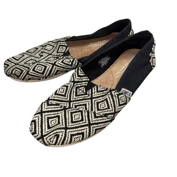 Tom’s Geometric Black White Diamond Slip On Flats Womens 5 Comfort Casual Hippie - Picture 5 of 10